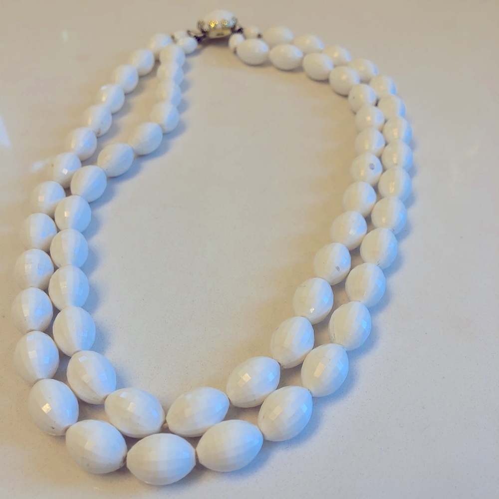 Vtg double strand beaded necklace